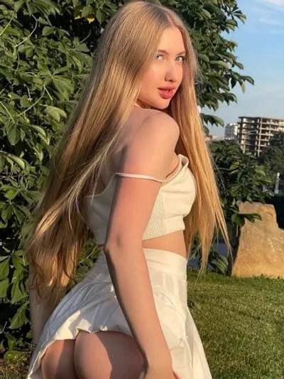 Карине, 22 года, 3 размер груди